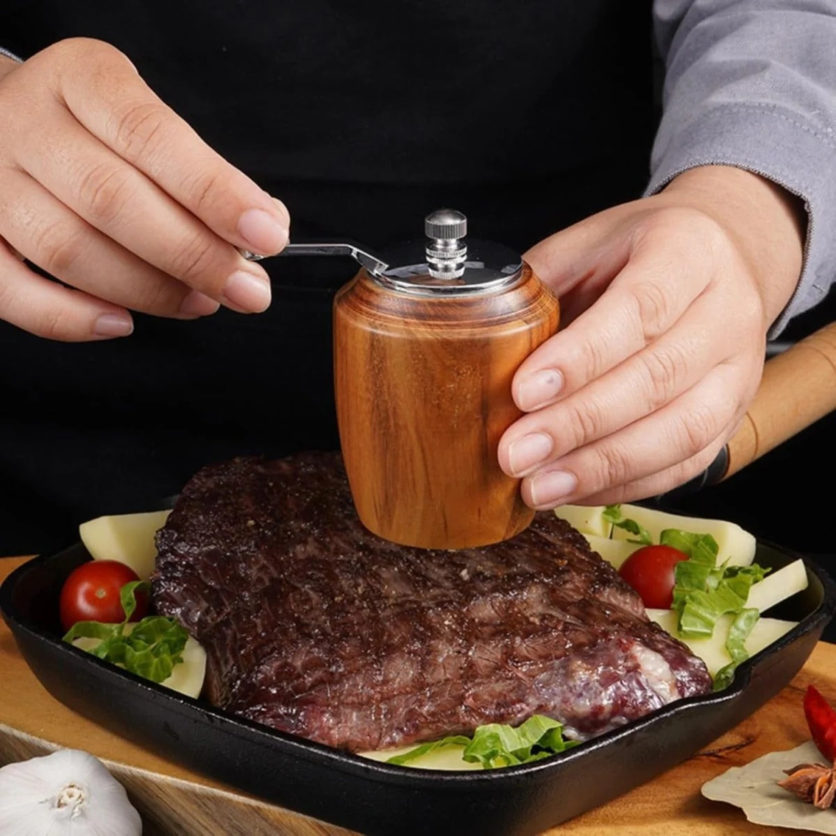 Wooden Salt & Pepper Miller